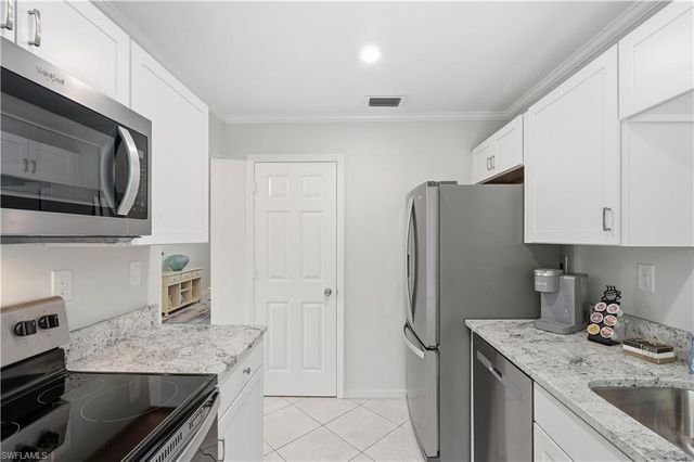 1281 Solana RD, Naples, FL 34103