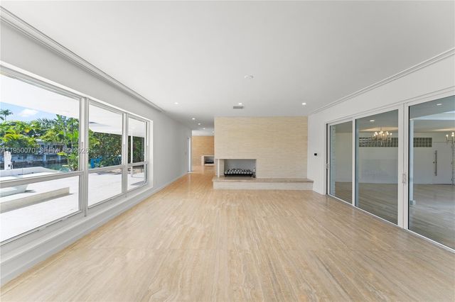 1250 NE 87th St, Miami, FL 33138