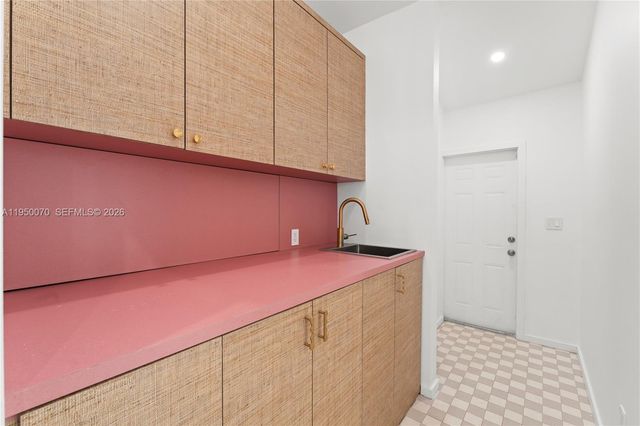 1250 NE 87th St, Miami, FL 33138