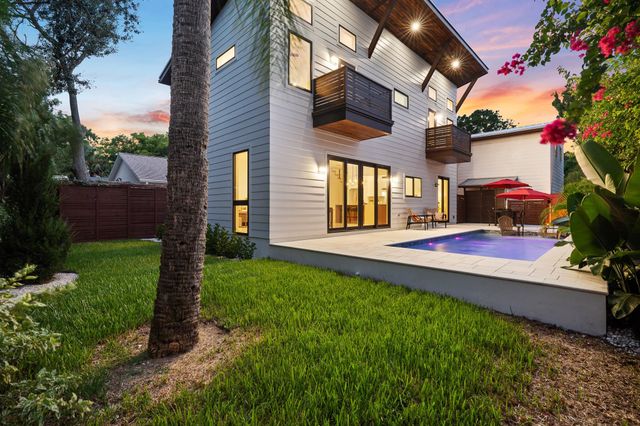 327 Minorca Ave, St Augustine, FL 32080