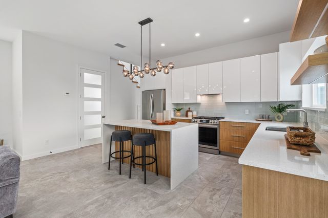 327 Minorca Ave, St Augustine, FL 32080