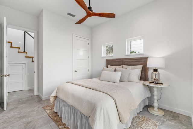 327 Minorca Ave, St Augustine, FL 32080