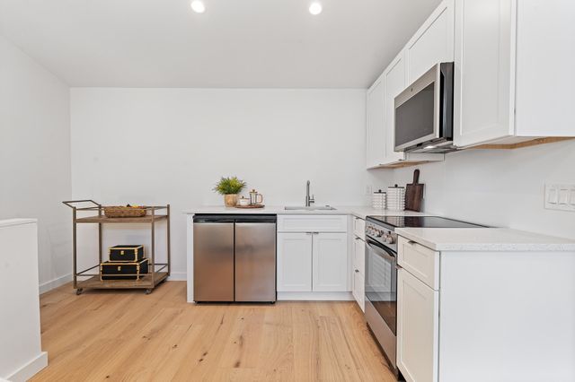 327 Minorca Ave, St Augustine, FL 32080