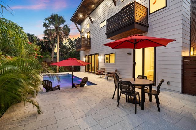 327 Minorca Ave, St Augustine, FL 32080