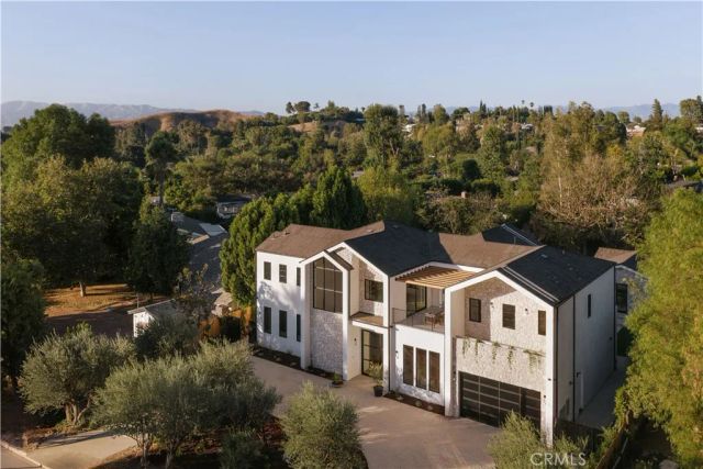 4744 Vista De Oro Avenue, Woodland Hills, CA 91364