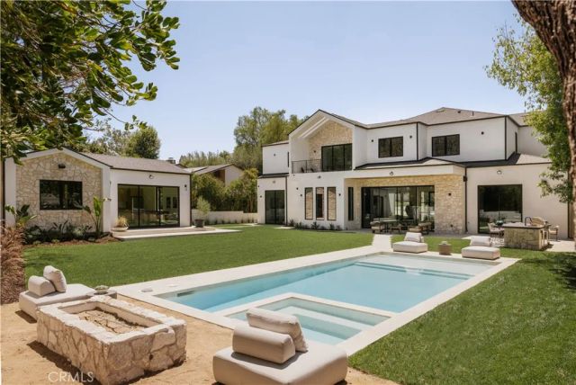 4744 Vista De Oro Avenue, Woodland Hills, CA 91364