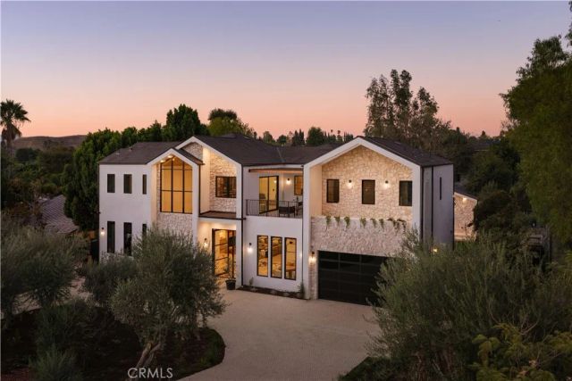 4744 Vista De Oro Avenue, Woodland Hills, CA 91364