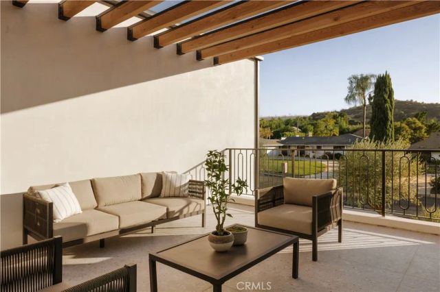 4744 Vista De Oro Avenue, Woodland Hills, CA 91364