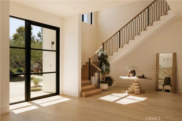 4744 Vista De Oro Avenue, Woodland Hills, CA 91364