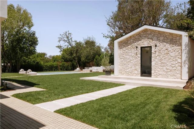 4744 Vista De Oro Avenue, Woodland Hills, CA 91364