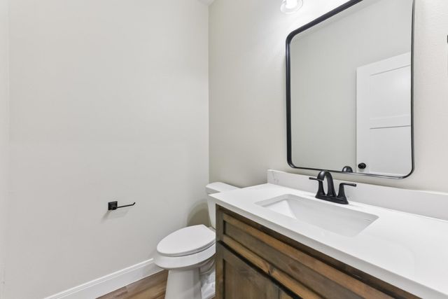 130 Mokalau DR, Bastrop, TX 78602