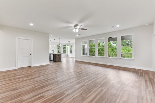 130 Mokalau DR, Bastrop, TX 78602
