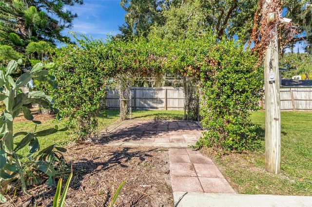 102 VALENCIA SHORES DRIVE, Winter Garden, FL 34787