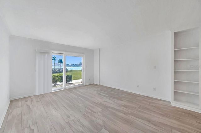 650 ISLAND WAY 106, Clearwater Beach, FL 33767