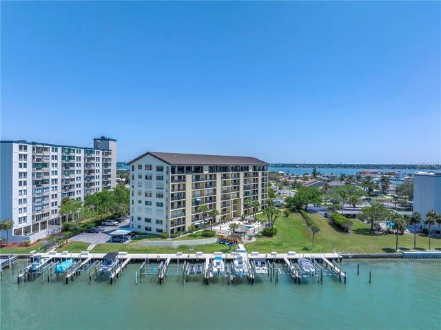 650 ISLAND WAY 106, Clearwater Beach, FL 33767