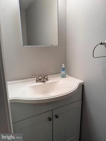 11553 HILL MEADE, Woodbridge, VA 22192
