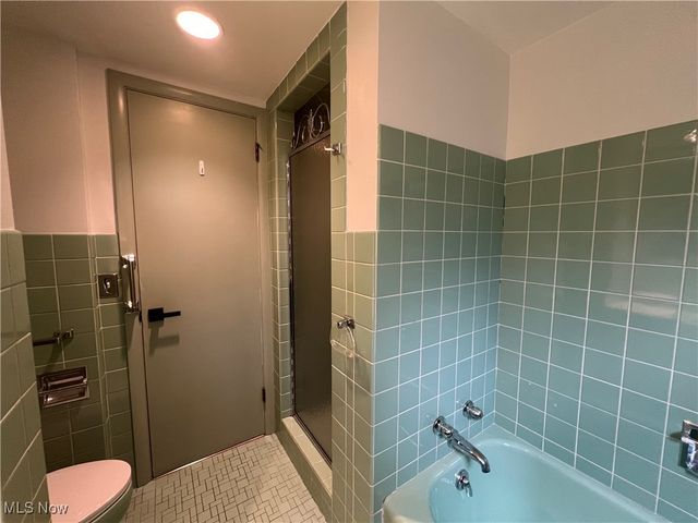 2331 Milton Road, University Heights, OH 44118