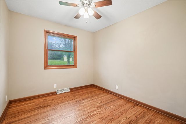 172 NW Sunrise, Cedar Rapids, IA 52405