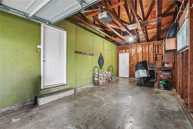 172 NW Sunrise, Cedar Rapids, IA 52405