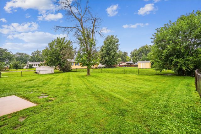 172 NW Sunrise, Cedar Rapids, IA 52405