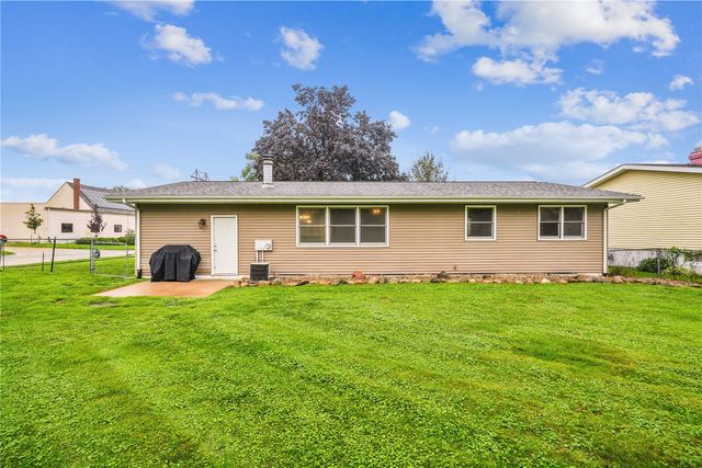 172 NW Sunrise, Cedar Rapids, IA 52405