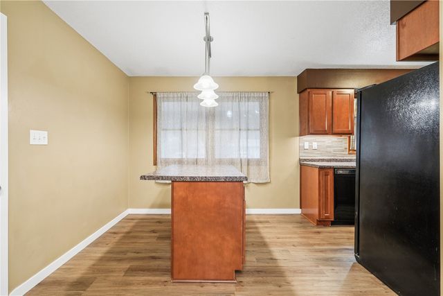 172 NW Sunrise, Cedar Rapids, IA 52405