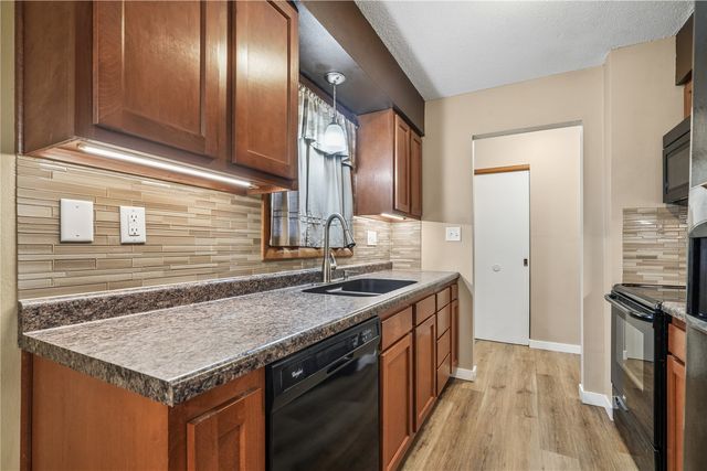 172 NW Sunrise, Cedar Rapids, IA 52405