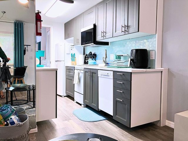 20921 HAULOVER COVE F14, Lutz, FL 33558