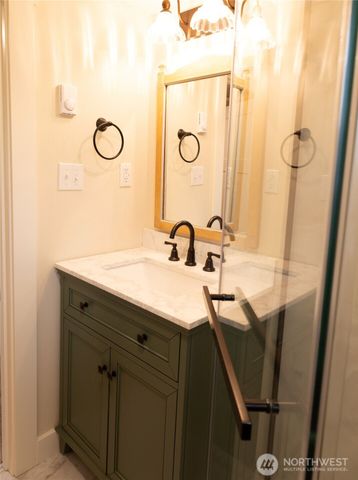 917 McKenzie Avenue, Bremerton, WA 98337