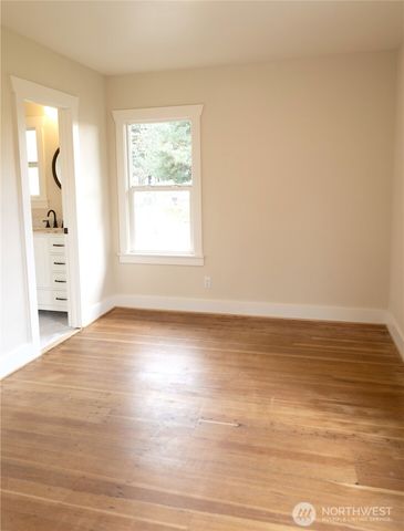 917 McKenzie Avenue, Bremerton, WA 98337