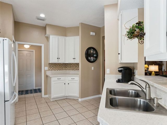 5401 ESSEX COURT, Leesburg, FL 34748
