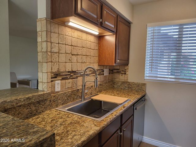 20420 N 6th Drive Unit 5, Phoenix, AZ 85027