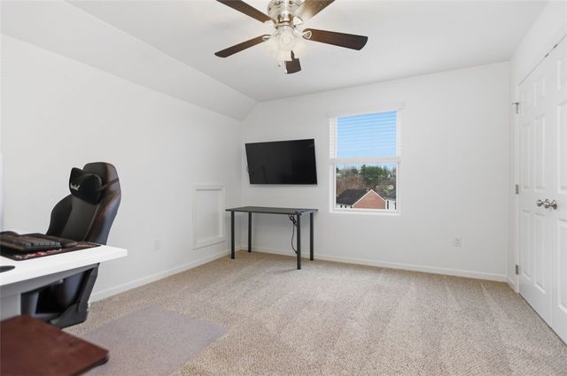 2547 Forest Brook Dr, Upper St Clair, PA 15241