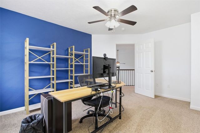 2547 Forest Brook Dr, Upper St Clair, PA 15241
