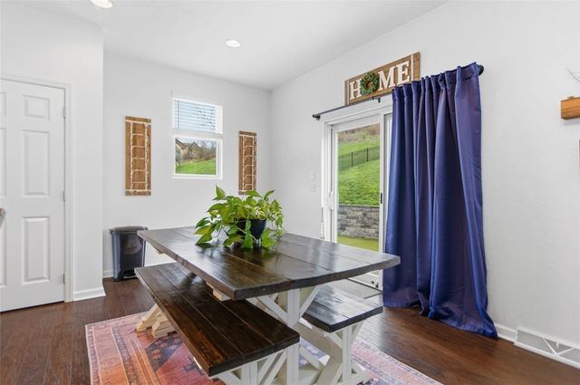 2547 Forest Brook Dr, Upper St Clair, PA 15241