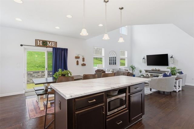 2547 Forest Brook Dr, Upper St Clair, PA 15241