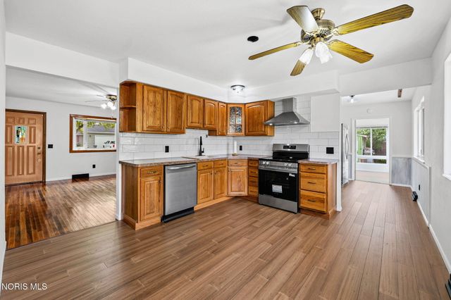 4210 Stock Avenue, Toledo, OH 43623
