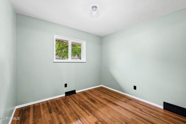 4210 Stock Avenue, Toledo, OH 43623