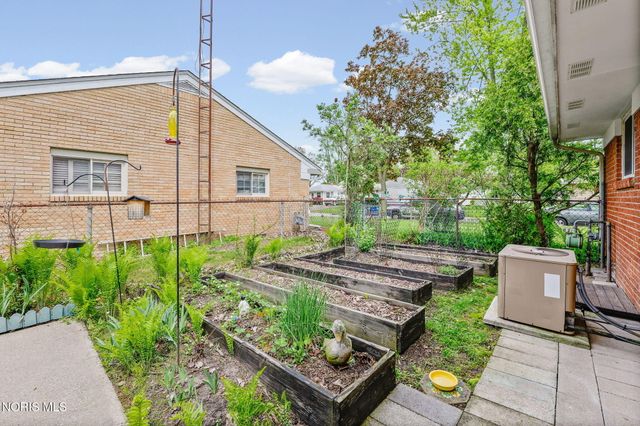 4210 Stock Avenue, Toledo, OH 43623
