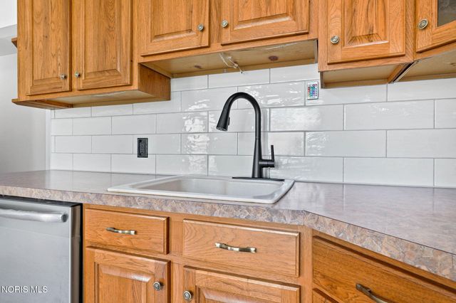 4210 Stock Avenue, Toledo, OH 43623
