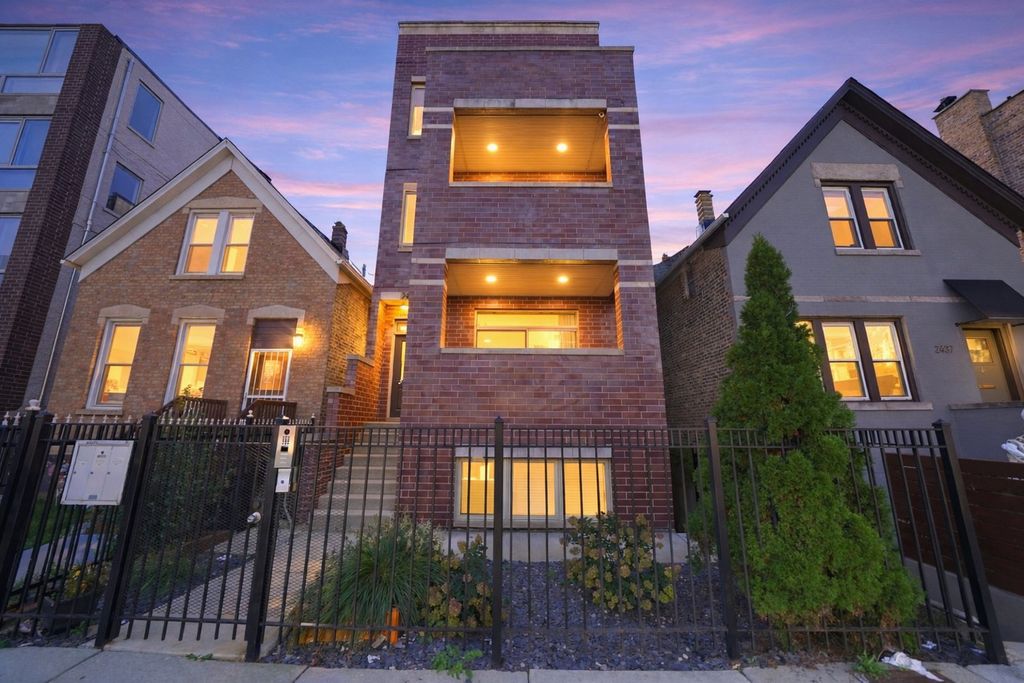 2435 W Augusta Boulevard 3, Chicago, IL 60622 — exterior