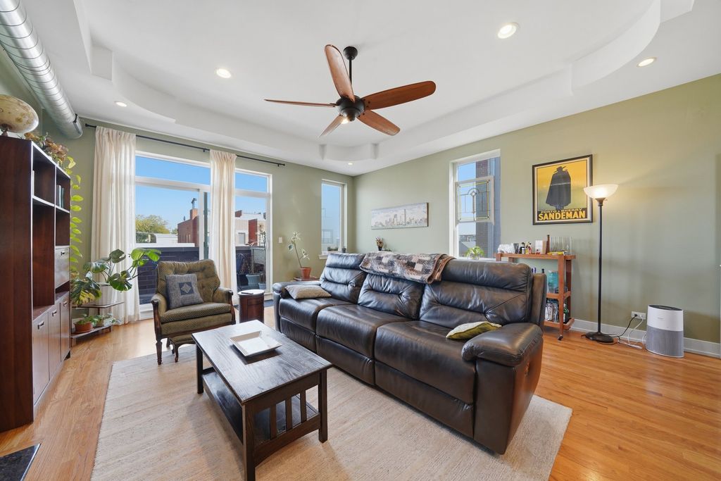 2435 W Augusta Boulevard 3, Chicago, IL 60622 — photo 3