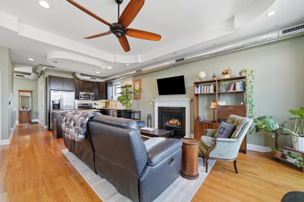 2435 W Augusta Boulevard 3, Chicago, IL 60622 — photo 4