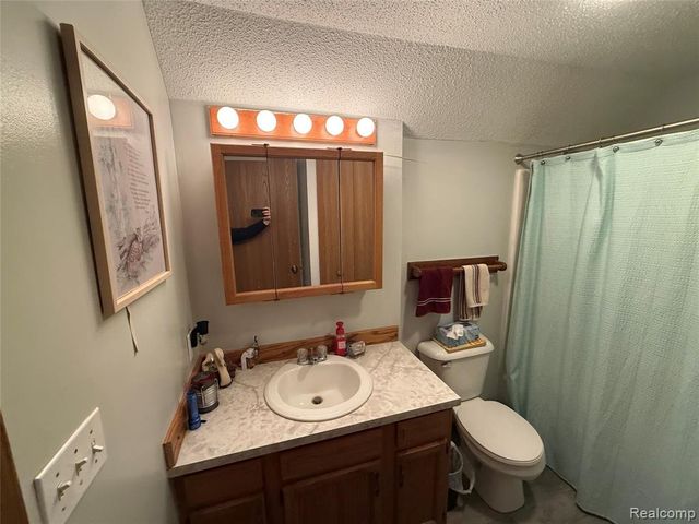 11245 Cedar Road, Lake, MI 48632