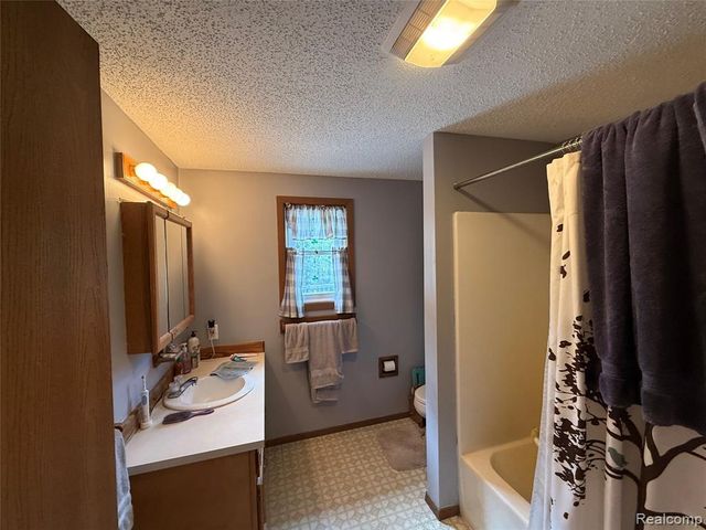 11245 Cedar Road, Lake, MI 48632