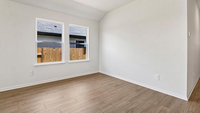 25529 Farmers Crop LN, Elgin, TX 78621