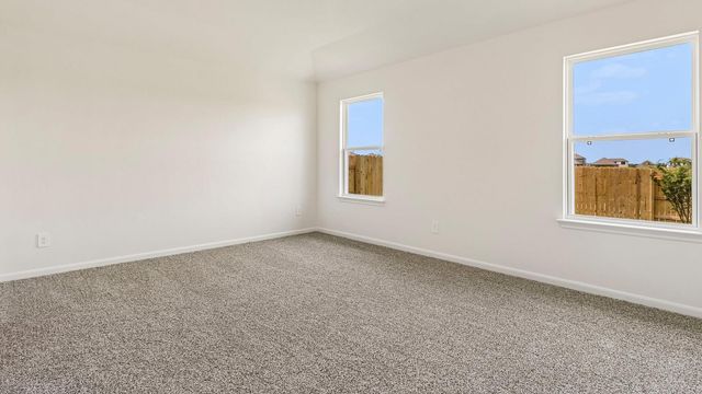 25529 Farmers Crop LN, Elgin, TX 78621