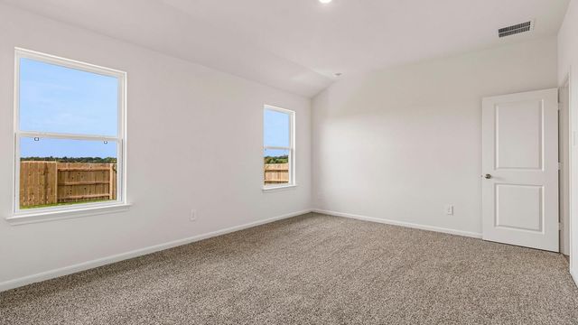 25529 Farmers Crop LN, Elgin, TX 78621