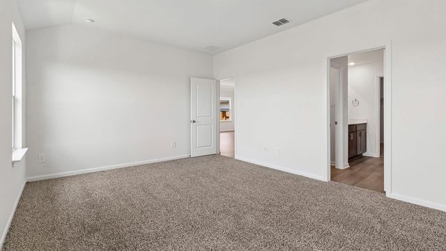 25529 Farmers Crop LN, Elgin, TX 78621
