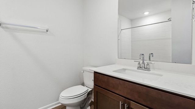 25529 Farmers Crop LN, Elgin, TX 78621
